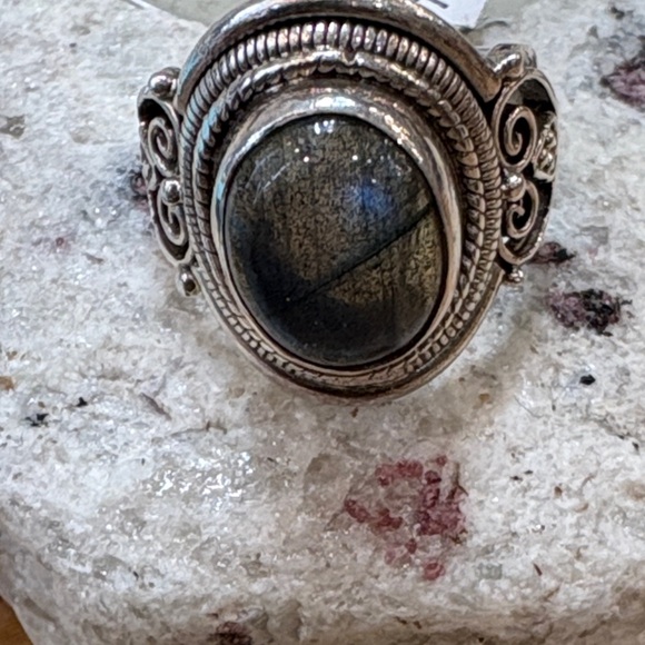 Sterling Silver Labradorite Statement Ring genuine Gem - Picture 2 of 6
